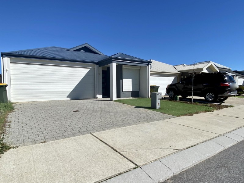 43 Alverda Parade, Aveley WA 6069
