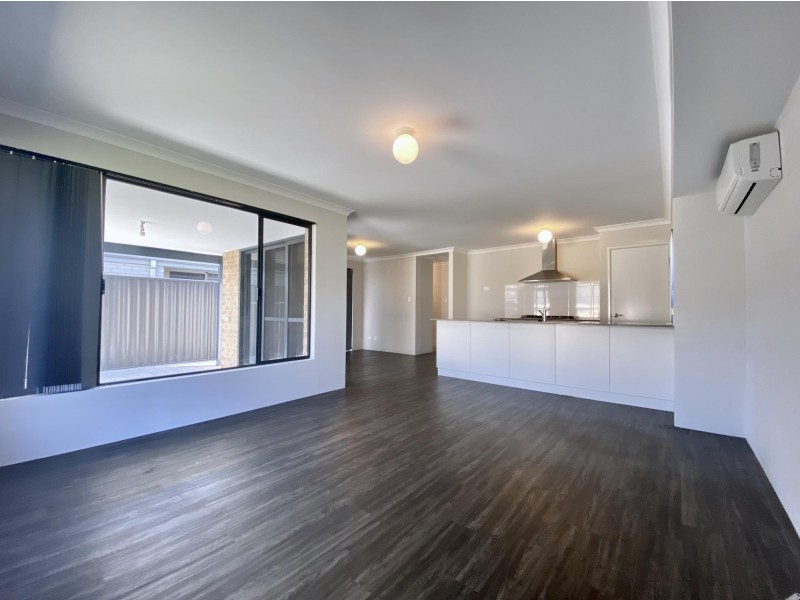 43 Alverda Parade, Aveley WA 6069