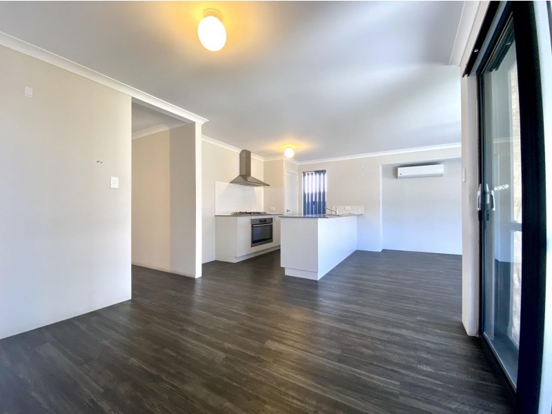 43 Alverda Parade, Aveley WA 6069