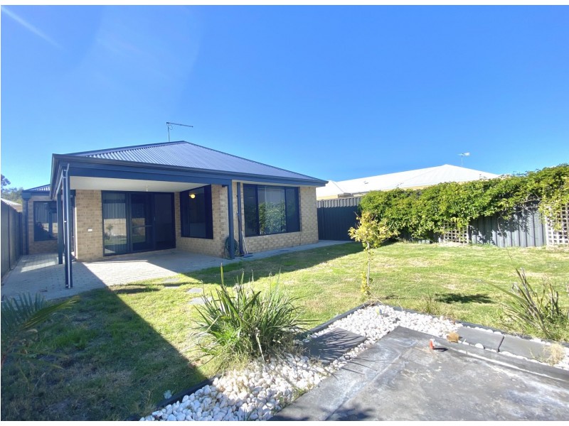 43 Alverda Parade, Aveley WA 6069