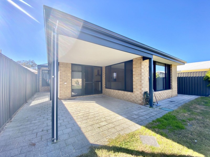43 Alverda Parade, Aveley WA 6069