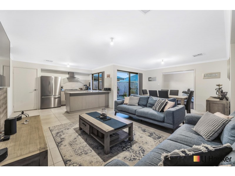 72 Hancock Avenue, Aveley WA 6069