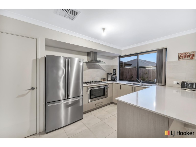 72 Hancock Avenue, Aveley WA 6069