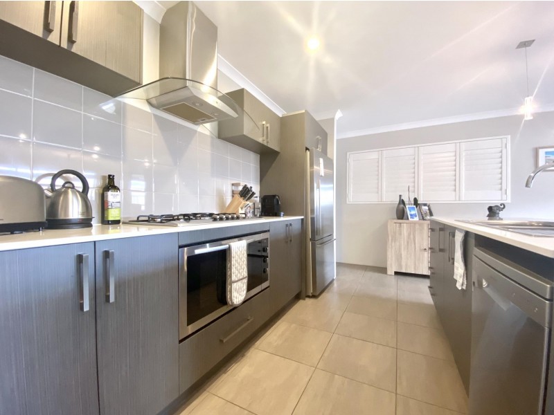 35 Halcyon Crescent, Aveley WA 6069