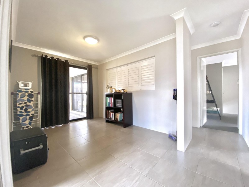 35 Halcyon Crescent, Aveley WA 6069