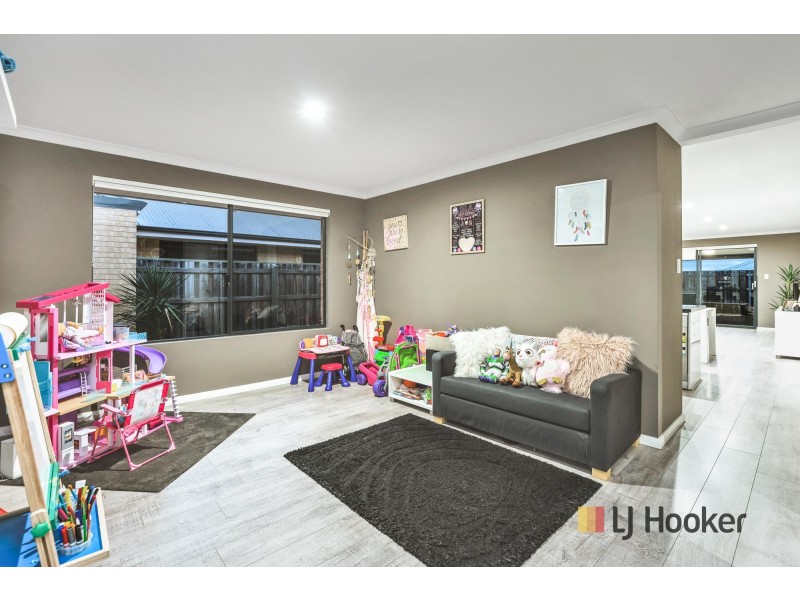 15 Solway Brace, Ellenbrook WA 6069
