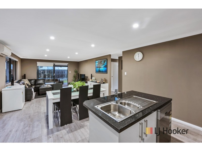 15 Solway Brace, Ellenbrook WA 6069