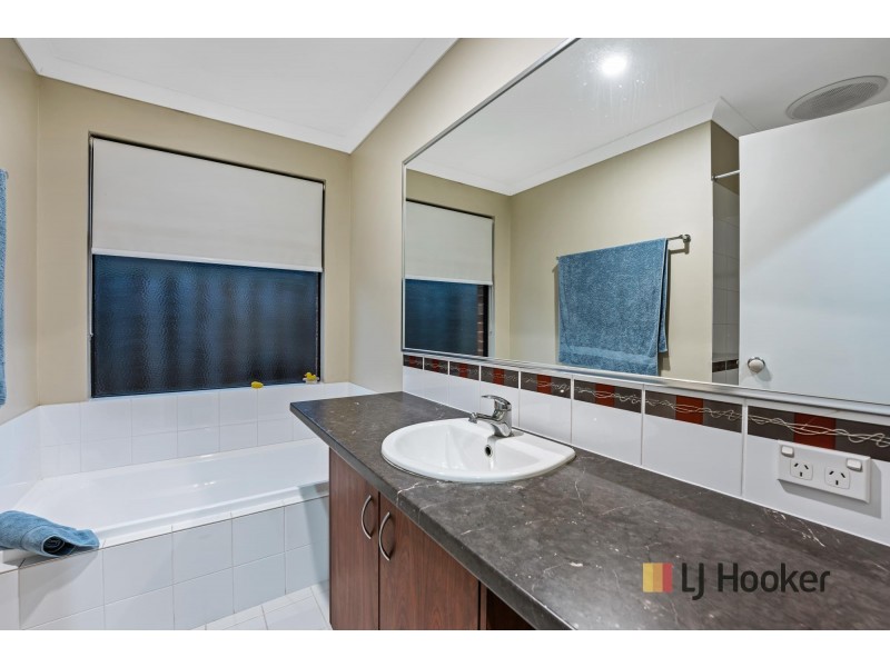 15 Solway Brace, Ellenbrook WA 6069