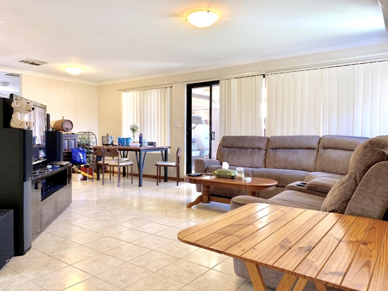 6 Villefort Avenue, Ellenbrook WA 6069