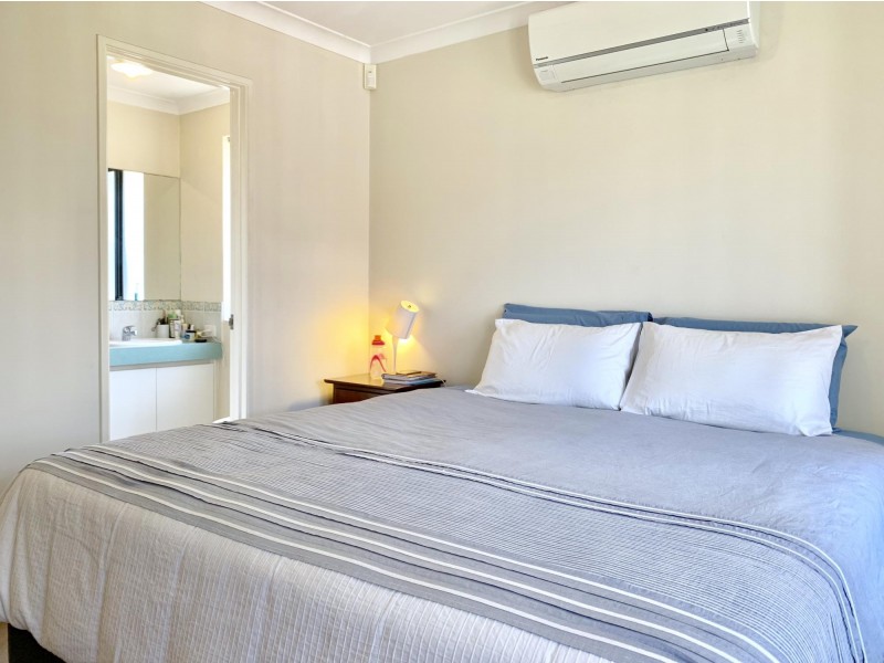 6 Villefort Avenue, Ellenbrook WA 6069