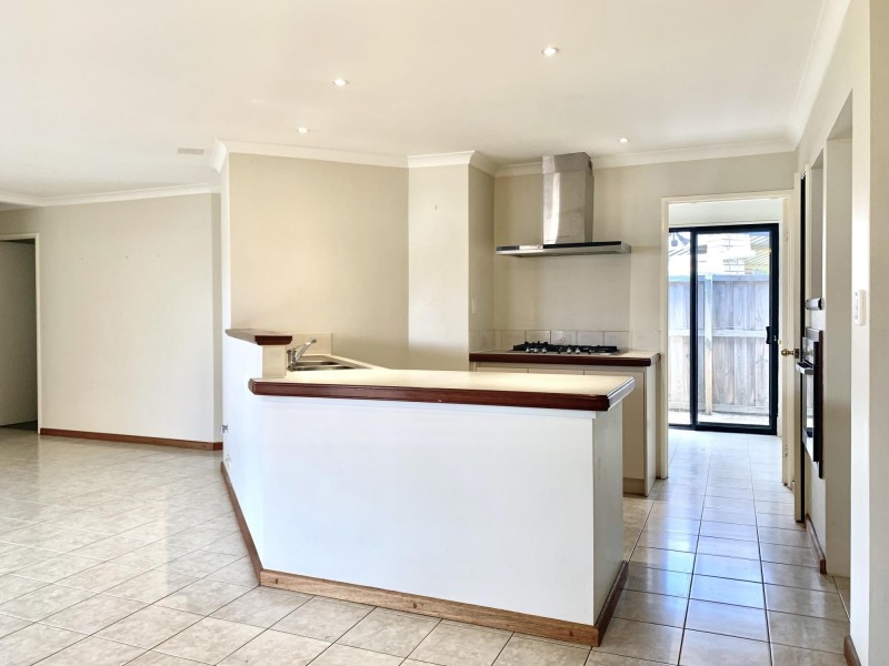 6 Villefort Avenue, Ellenbrook WA 6069