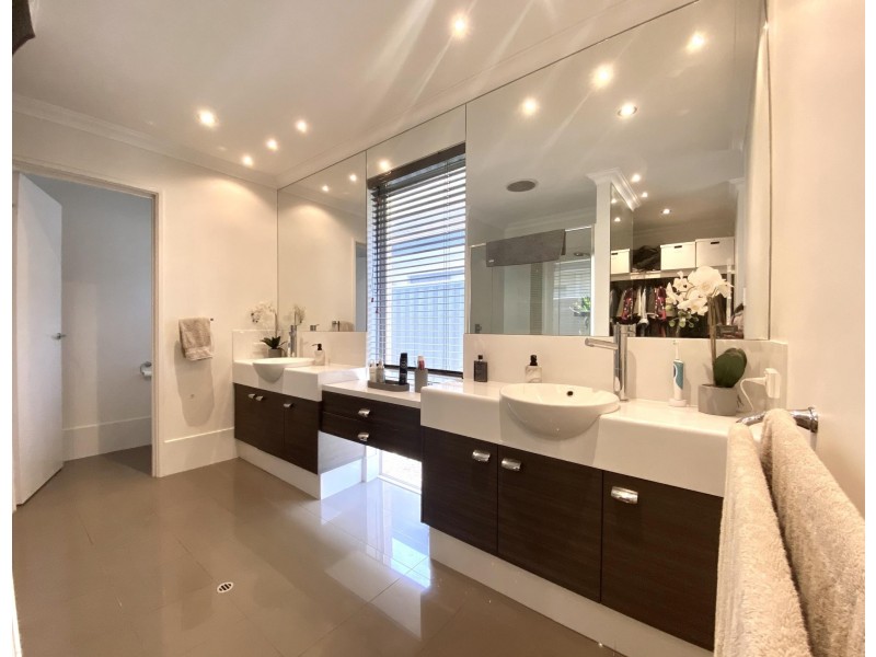 3 Lago Promenade, Aveley WA 6069