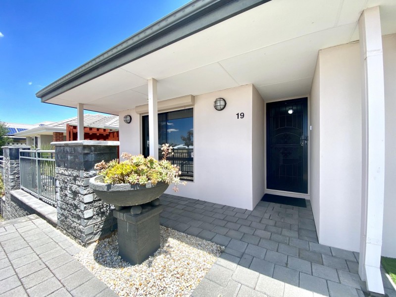 19 Banrock Drive, Ellenbrook WA 6069