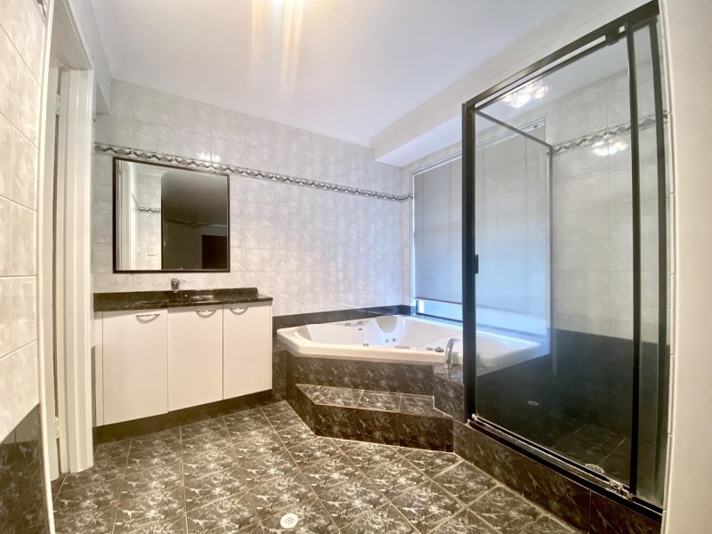 25 Kalyeeda Terrace, Ellenbrook WA 6069