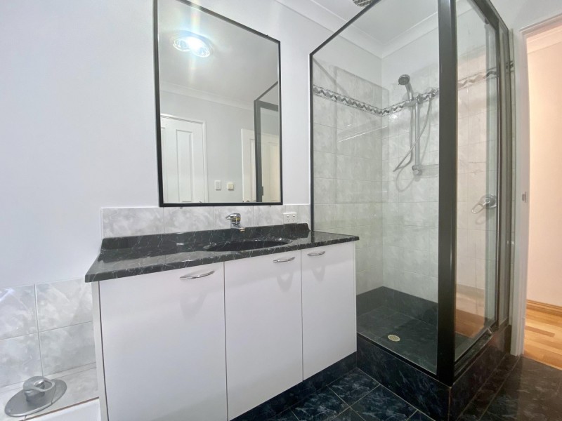 25 Kalyeeda Terrace, Ellenbrook WA 6069