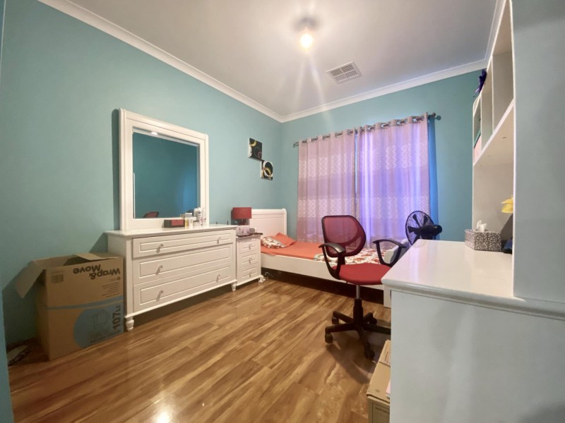 5 Malmaison Way, Landsdale WA 6065