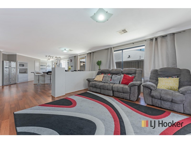 7 Dulegal Way, Aveley WA 6069