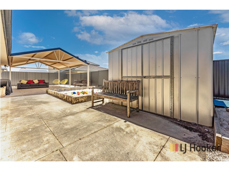 7 Dulegal Way, Aveley WA 6069