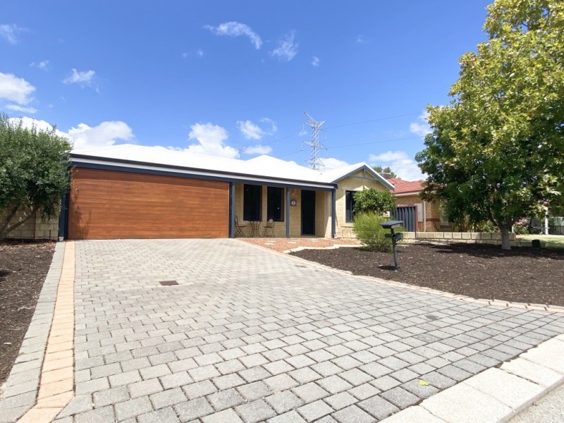 11 Woodview Retreat, Caversham WA 6055