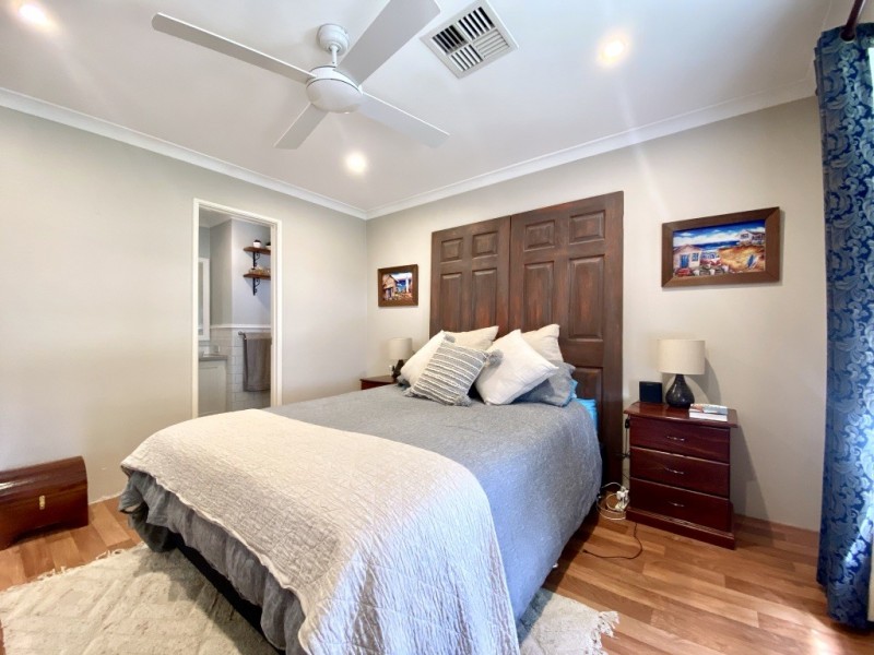 11 Woodview Retreat, Caversham WA 6055