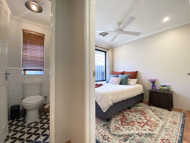 11 Woodview Retreat, Caversham WA 6055