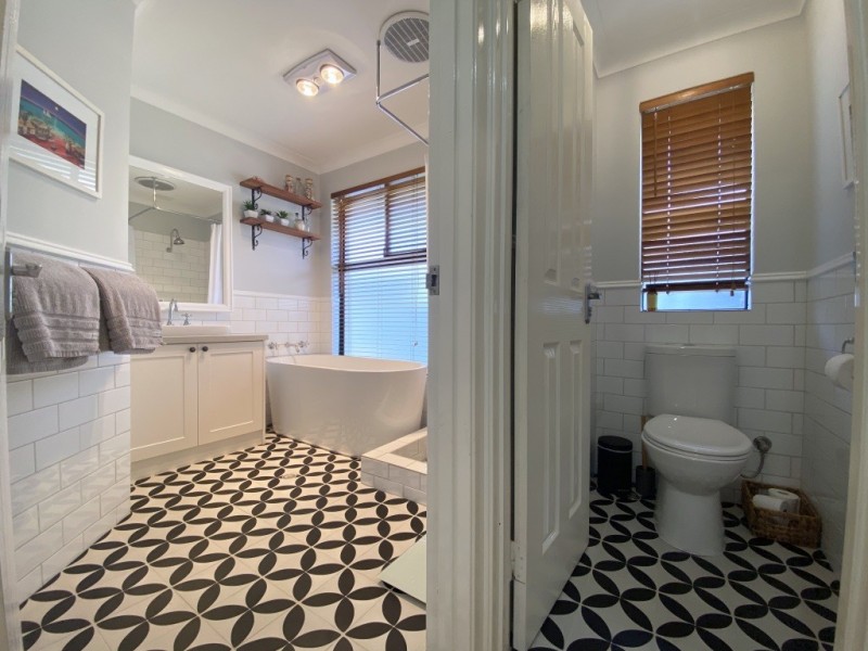 11 Woodview Retreat, Caversham WA 6055