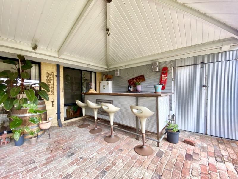 11 Woodview Retreat, Caversham WA 6055