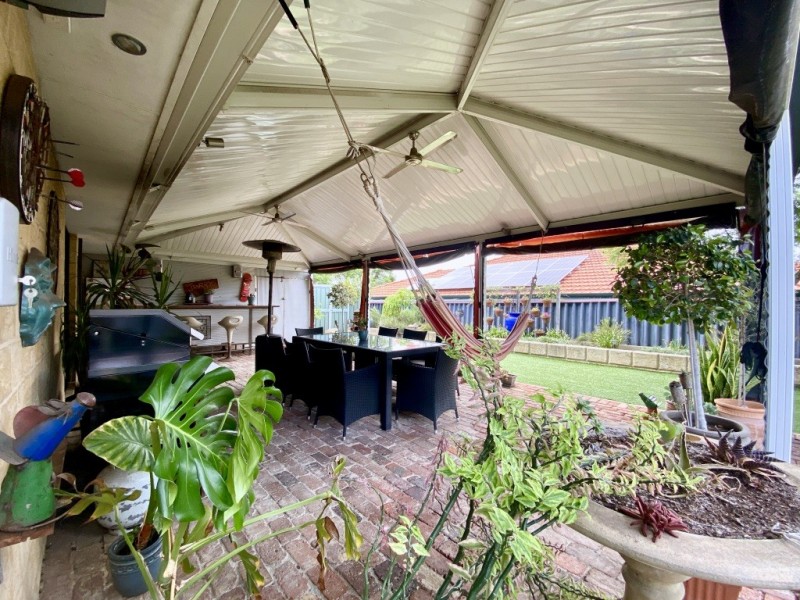 11 Woodview Retreat, Caversham WA 6055