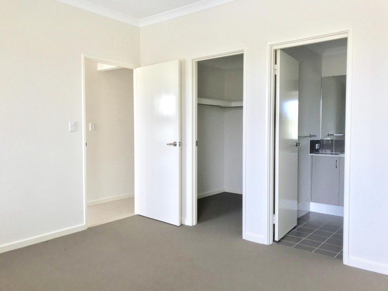 129 Grassdale Parkway, Ellenbrook WA 6069