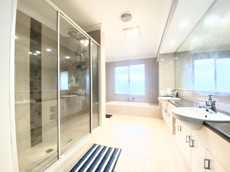 2 Ellery gate, Aveley WA 6069