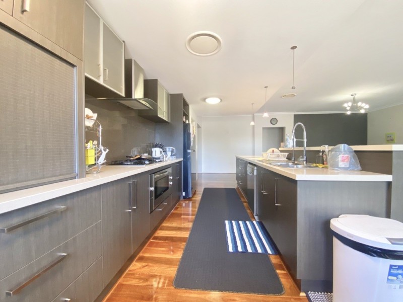 2 Ellery gate, Aveley WA 6069