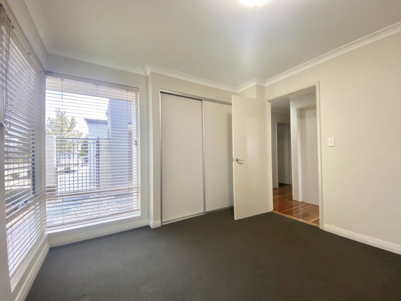 2 Ellery gate, Aveley WA 6069