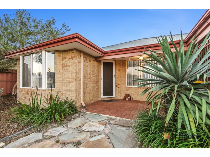 15 Birkett Circle, Ellenbrook WA 6069