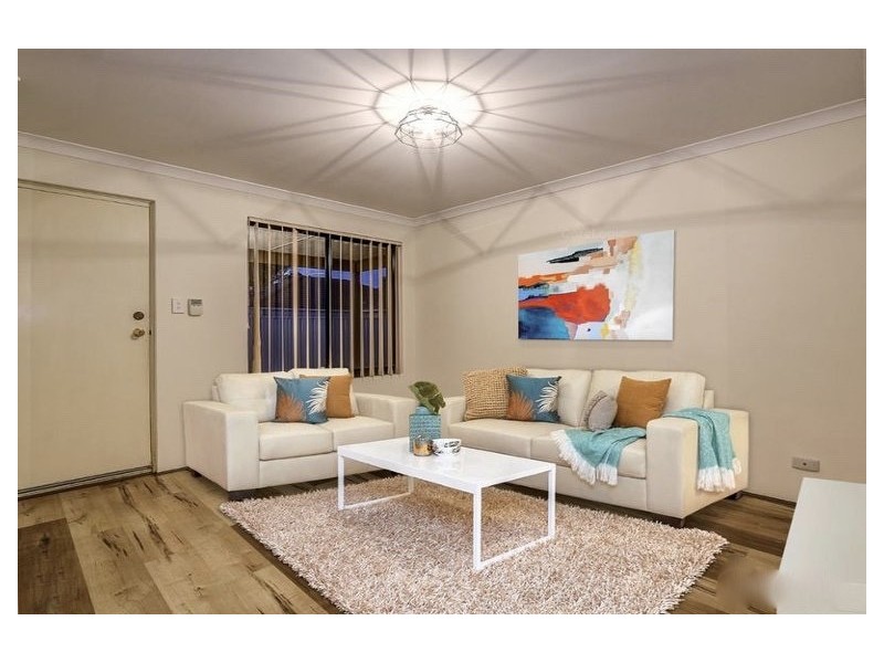 1/17 Mathoura street, Midland WA 6056