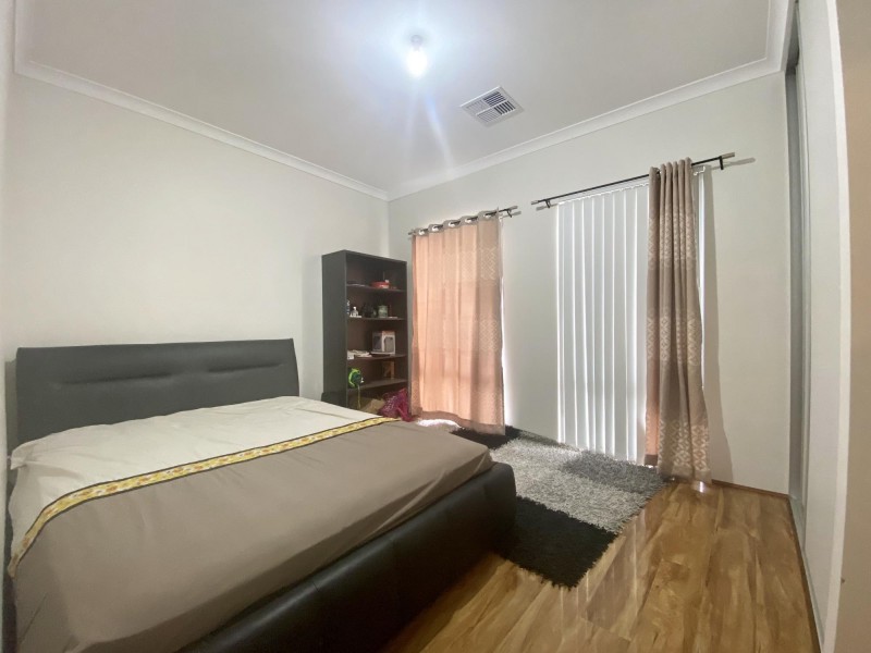 5 Malmaison Way, Landsdale WA 6065