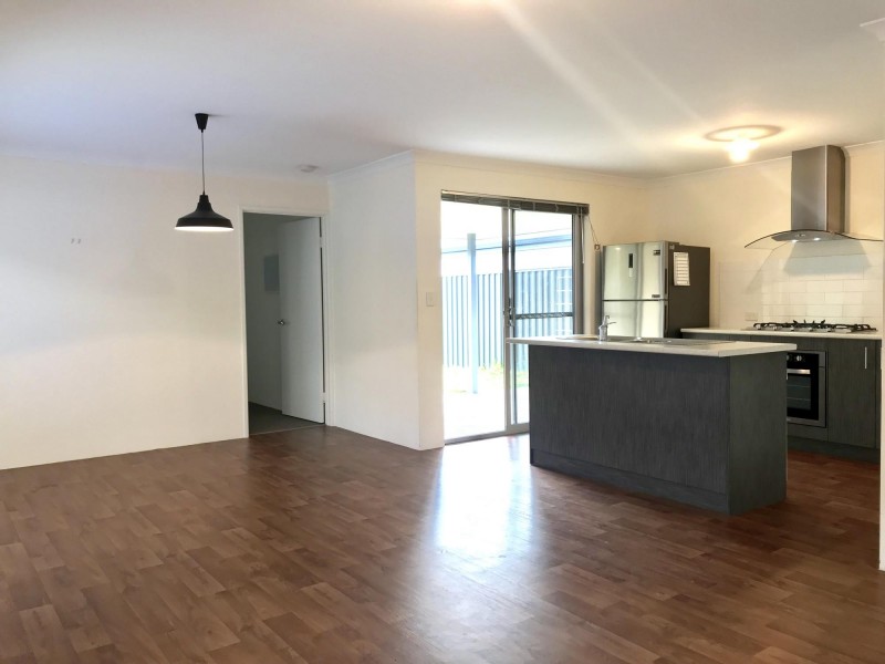 8 Hoveton Circuit, Aveley WA 6069