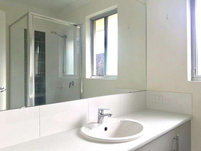 8 Hoveton Circuit, Aveley WA 6069