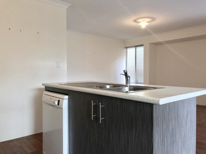 8 Hoveton Circuit, Aveley WA 6069