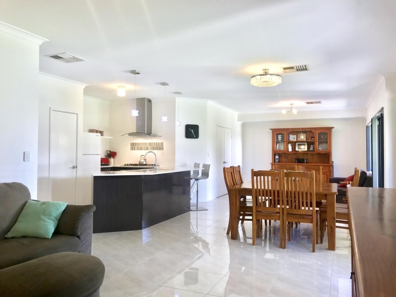 3 GIPPSLAND WAY, Ellenbrook WA 6069