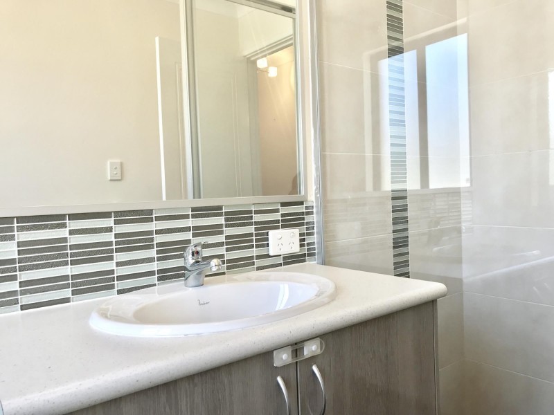 3 GIPPSLAND WAY, Ellenbrook WA 6069