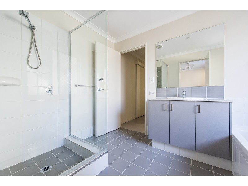 98 Cheriton Avenue, Ellenbrook WA 6069