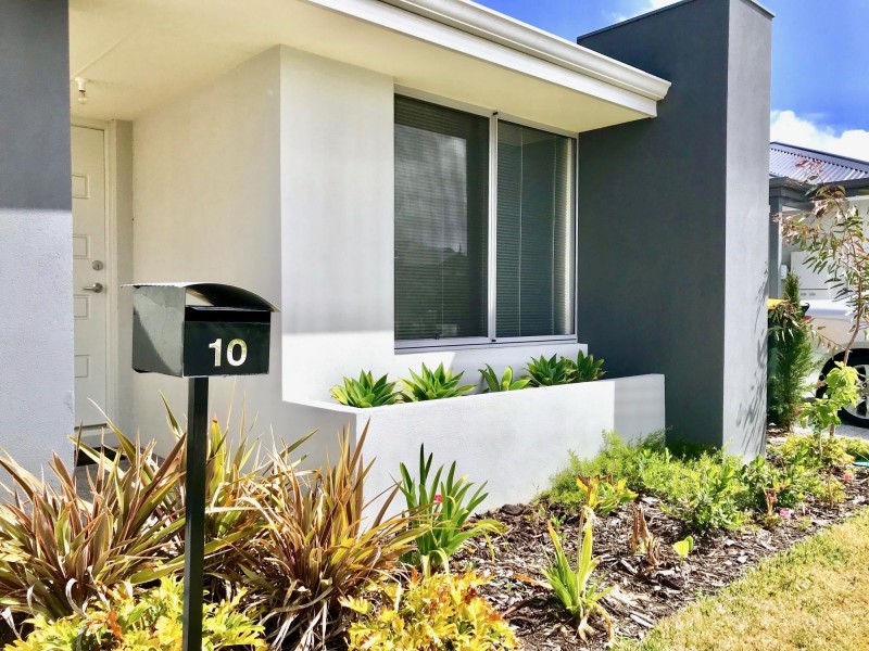 10 Fairoaks Way, Aveley WA 6069