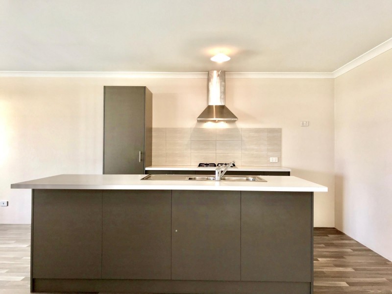 10 Fairoaks Way, Aveley WA 6069