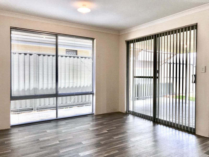 10 Fairoaks Way, Aveley WA 6069