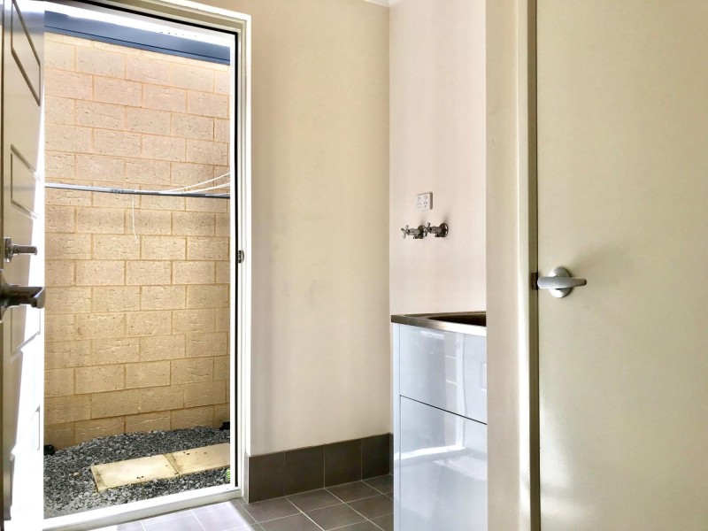 10 Fairoaks Way, Aveley WA 6069