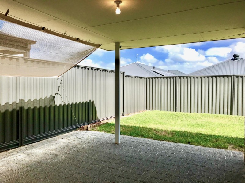 10 Fairoaks Way, Aveley WA 6069