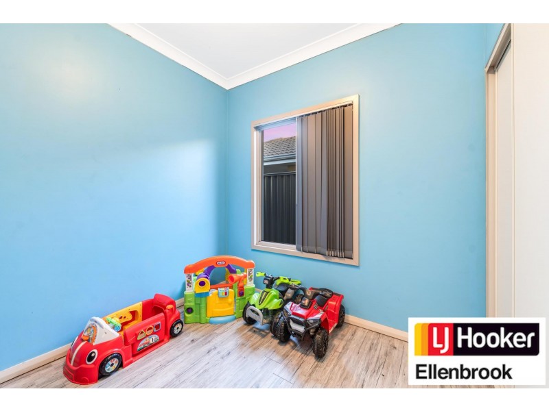 12 Noctis Way, Aveley WA 6069