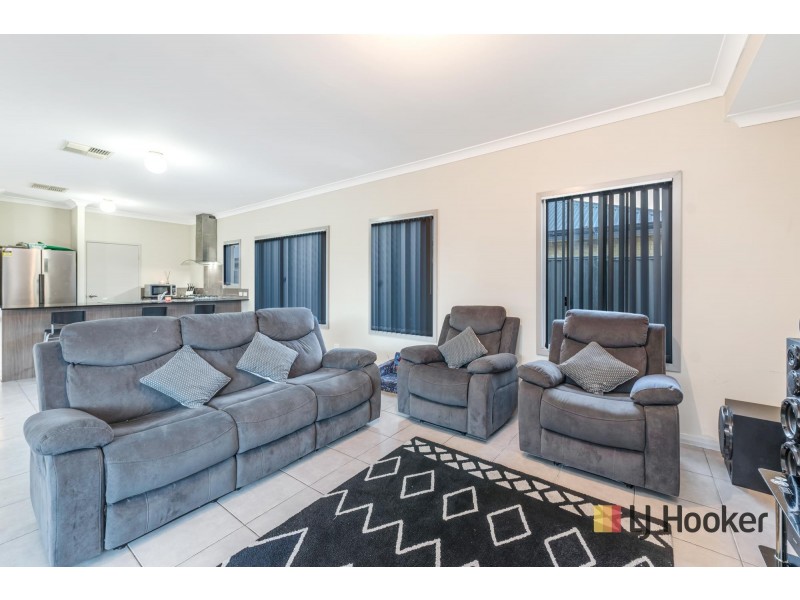 12 Noctis Way, Aveley WA 6069