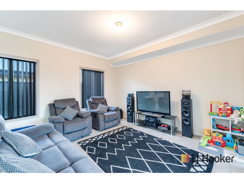 12 Noctis Way, Aveley WA 6069
