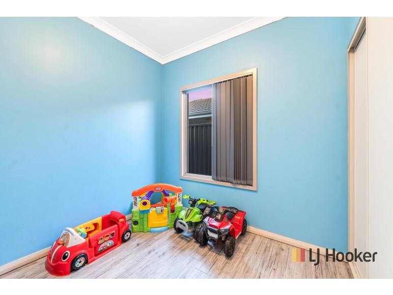 12 Noctis Way, Aveley WA 6069